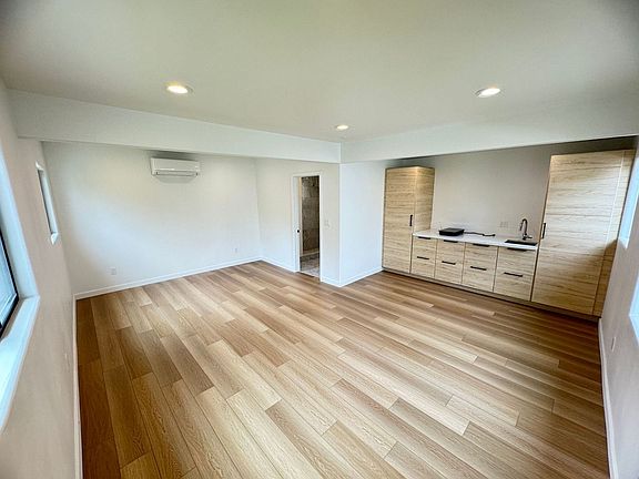 5th image of 340 & 342 Park Ave #342-B