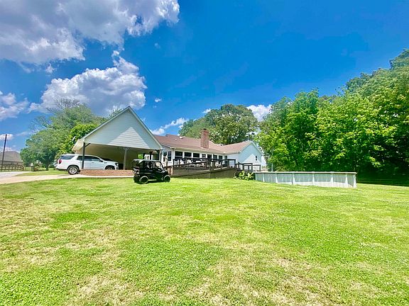 3rd image of 1850 Eastside Dr