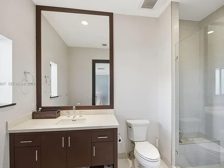 720 Isle Of Palms Dr — Photo 31