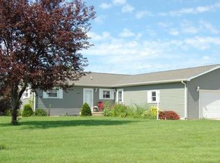 2883 E 765th Rd, Utica, IL 61373