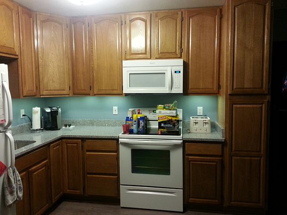 Eat-in Kitchen