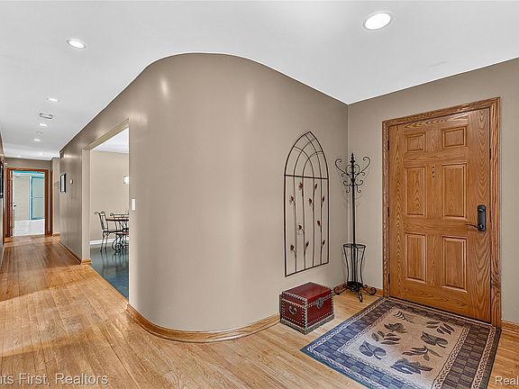 3rd image of 9022 Kingston Ct