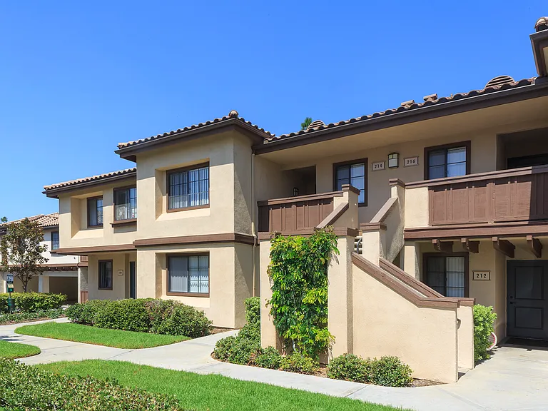 Rancho Tierra Apartment Homes — Photo 12