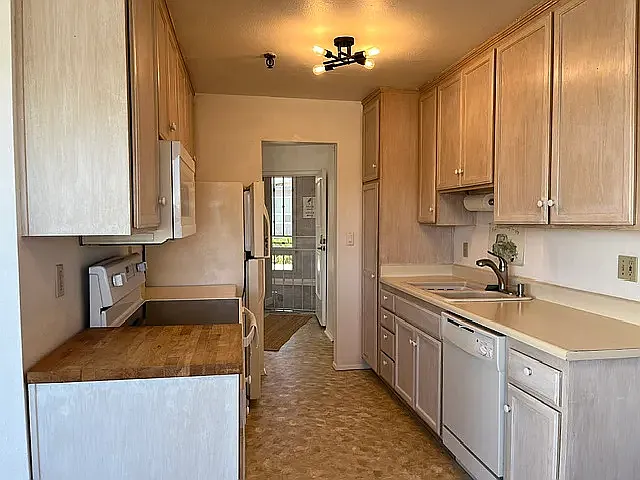 3991 Crown Point Dr #116 — Photo 20