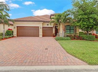 28078 Wicklow Ct, Bonita Springs, FL 34135
