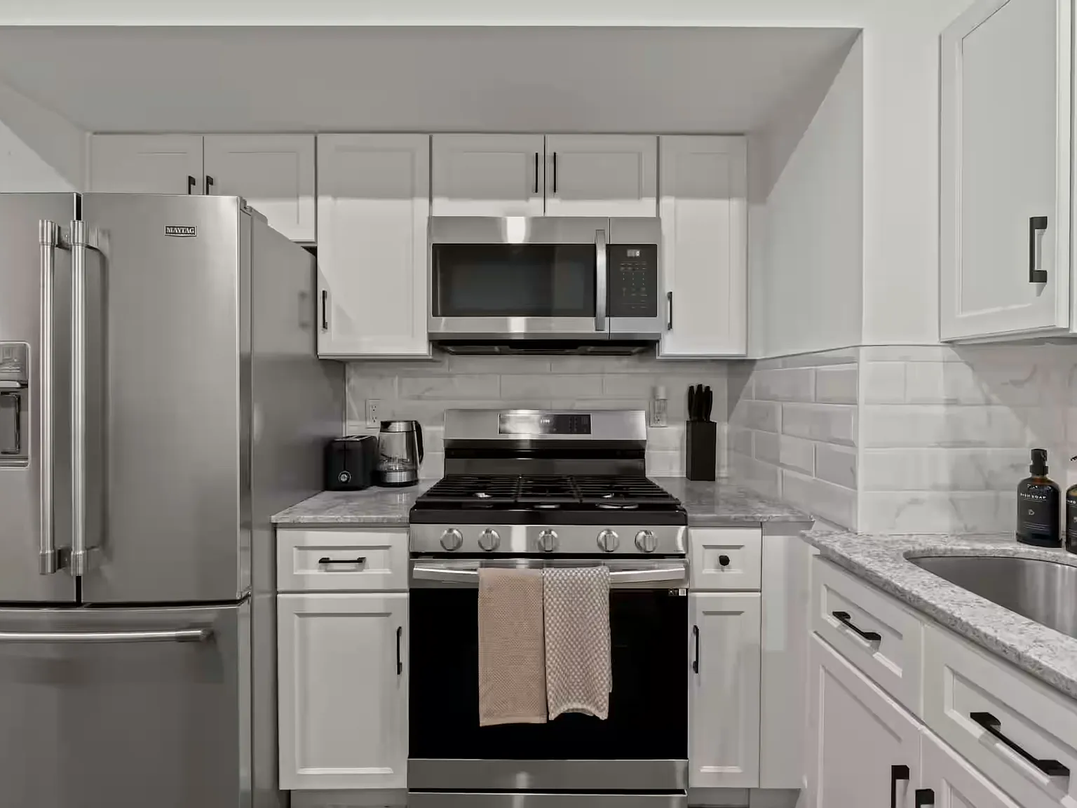 2 bed, 1200 sqft, $1,800 — Photo 3