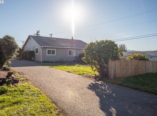 1808 Maple St, Myrtle Point, OR 97458