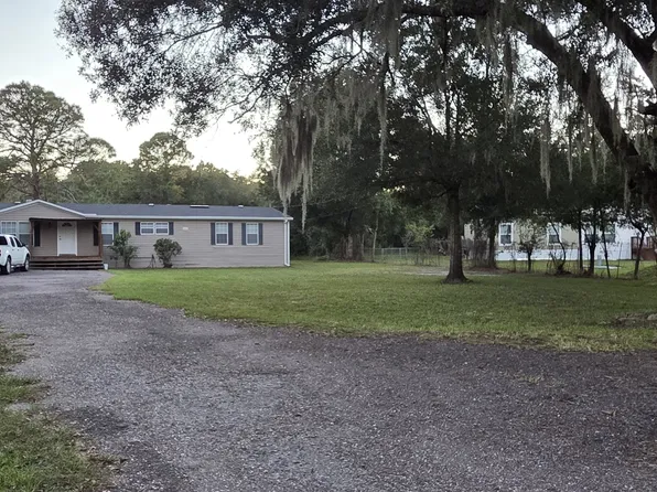 6041 Mangrove Dr, Zephyrhills, FL 33544