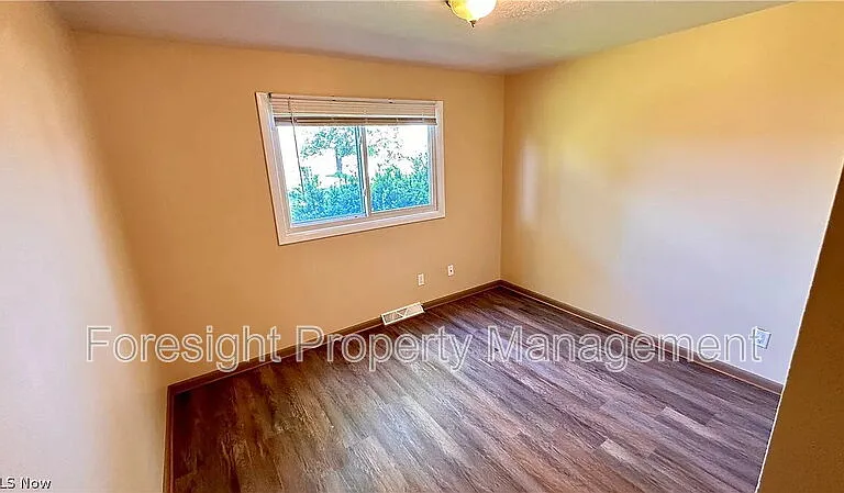 1434 E 222nd St — Photo 11