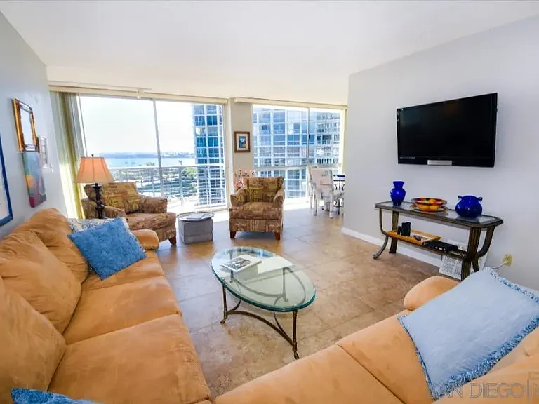 1720 Avenida Del Mundo #607 — Photo 3