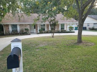 143 Jackrabbit Ln, Conroe, TX 77304