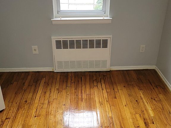 2nd image of 33 Paerdegat 3rd St Floor 1