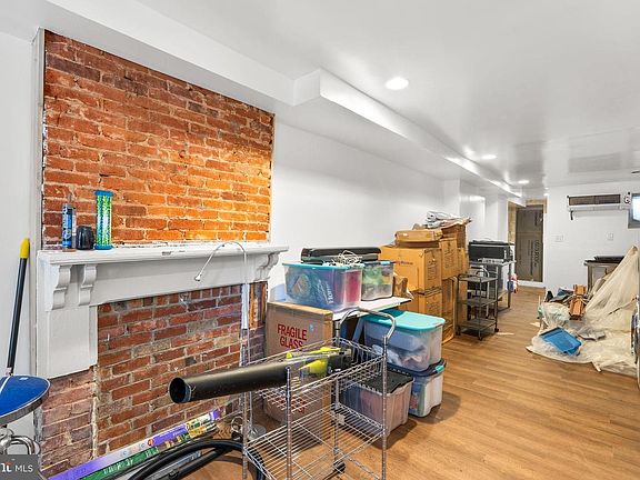 4th image of 1934 11th St NW