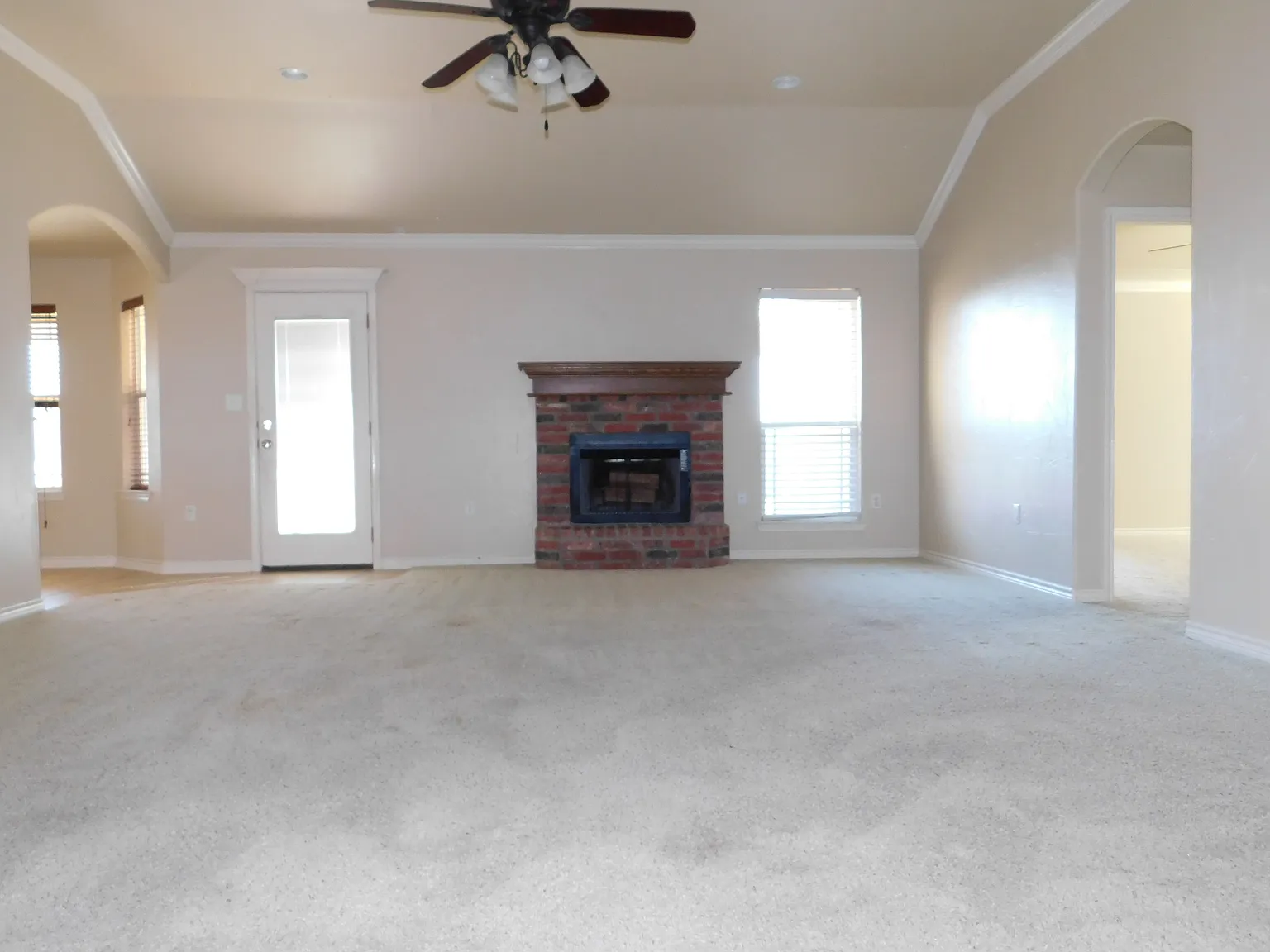 4 bed, 1826 sqft, $1,695 — Photo 3