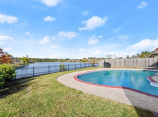 12667 Lake Terrace Dr, Walker, LA 70785