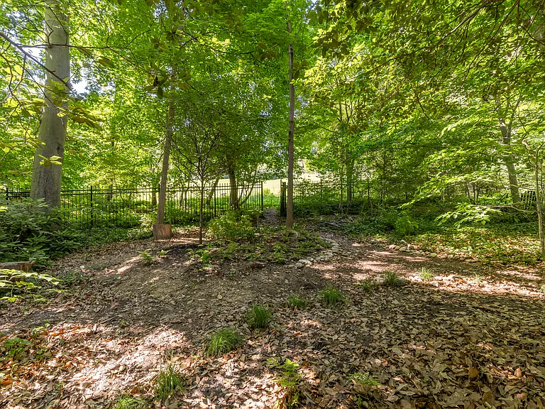 2952 Macomb St NW — Photo 48