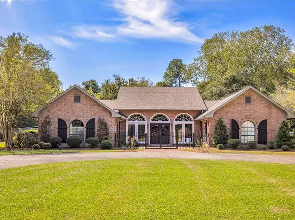 13613 Paraiso Rd, Ocean Springs, MS 39564