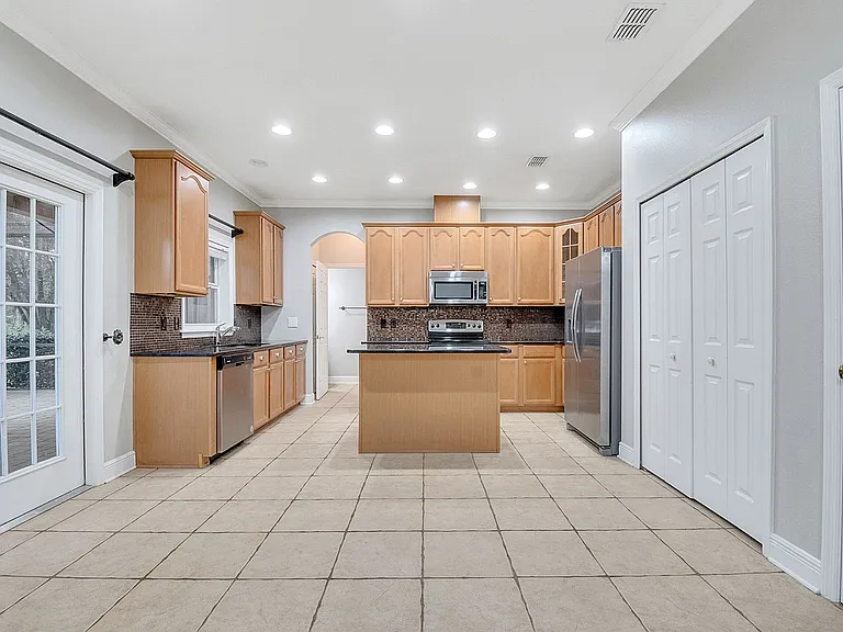 6607 Earthgold Dr — Photo 32