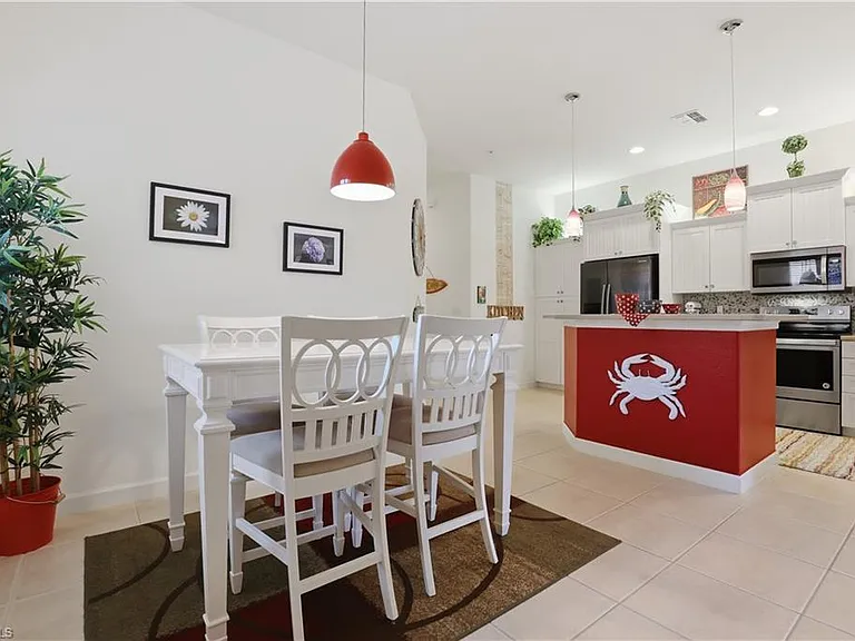 8601 Piazza Del Lago Cir #203 — Photo 7