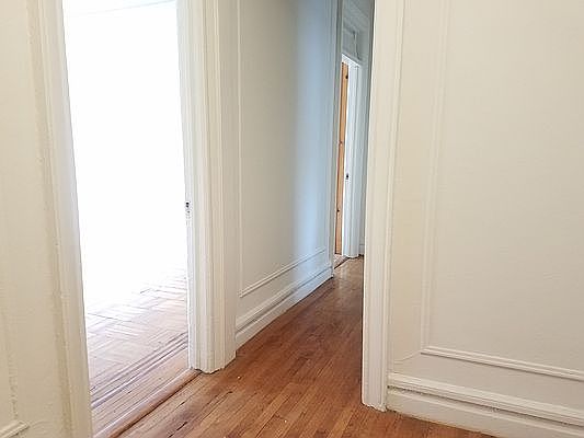 4th image of 517 W 113th St #47A