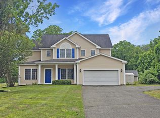 48 Meadow Brook Rd, Brookfield, CT 06804