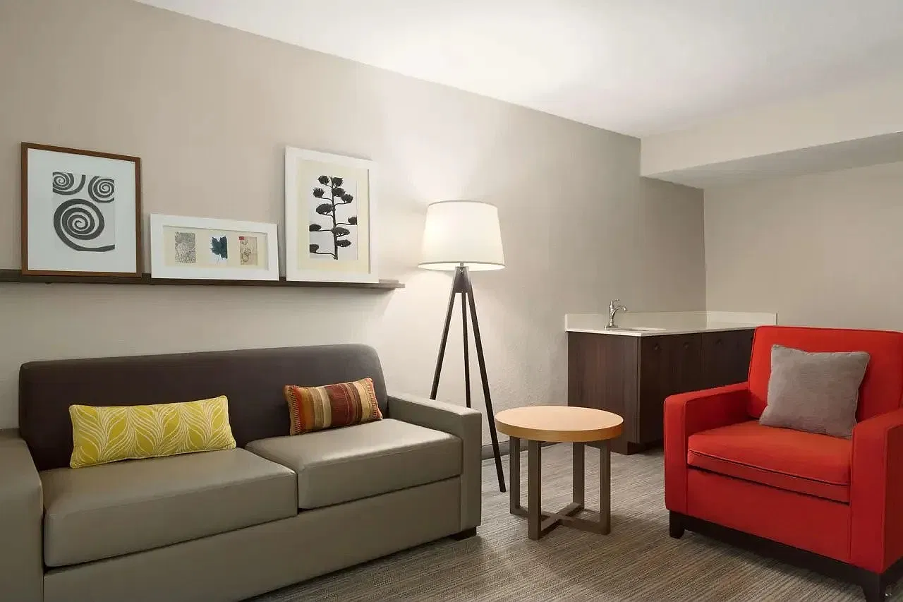 Studio, $699 — Photo 4