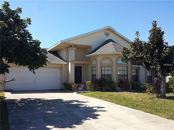 3rd image of 808 Honolulu Woods Ln