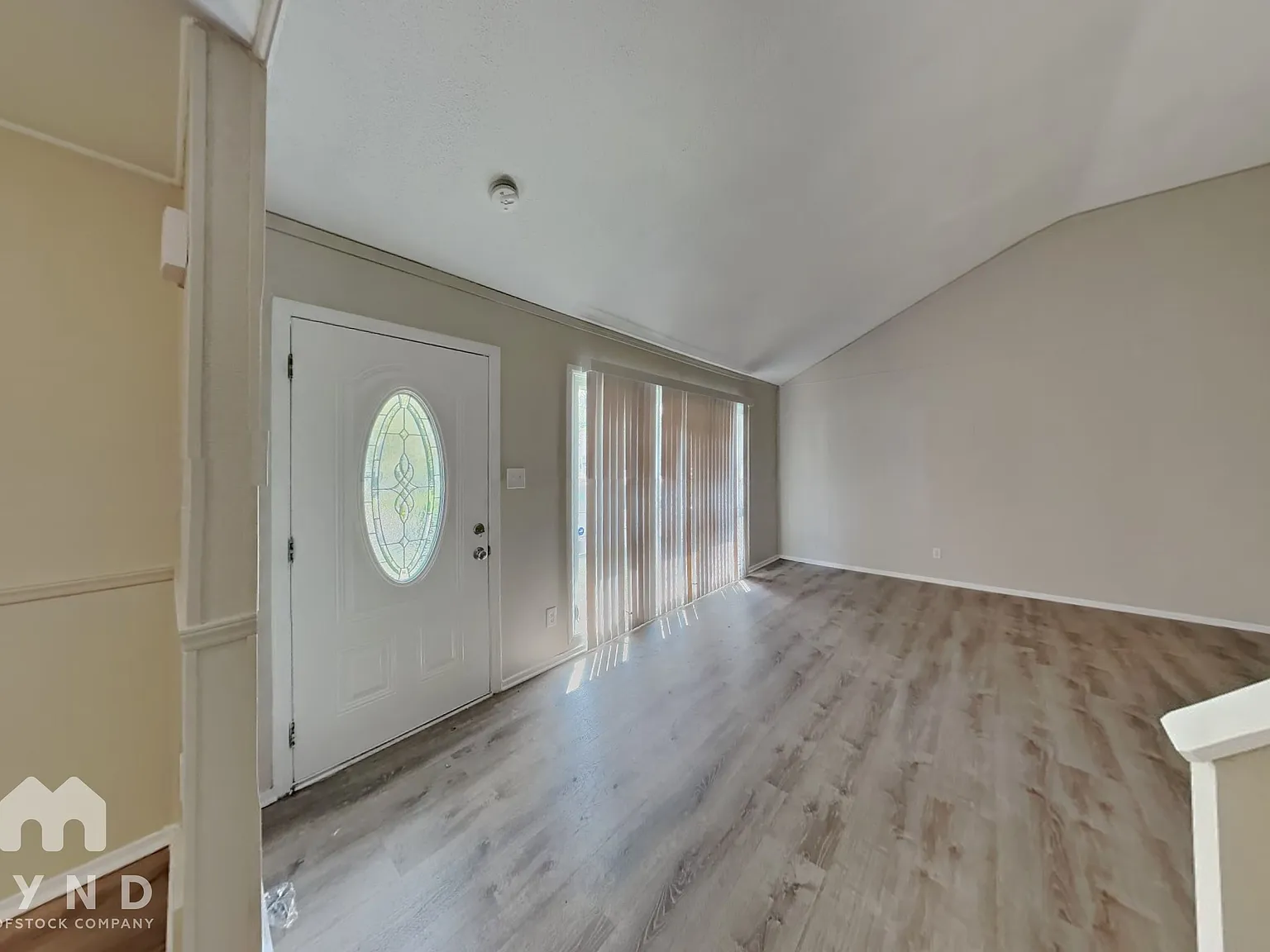 3 bed, 1.5 bath, 1858 sqft, $1,795 — Photo 3
