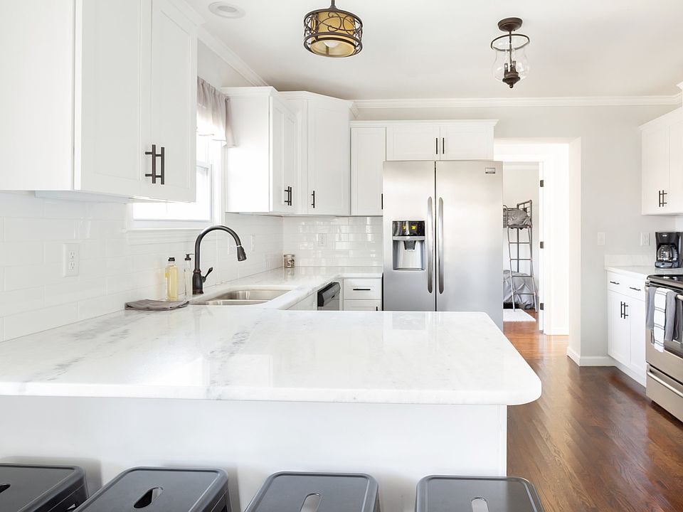 1st image of 112 Blackstone Pl