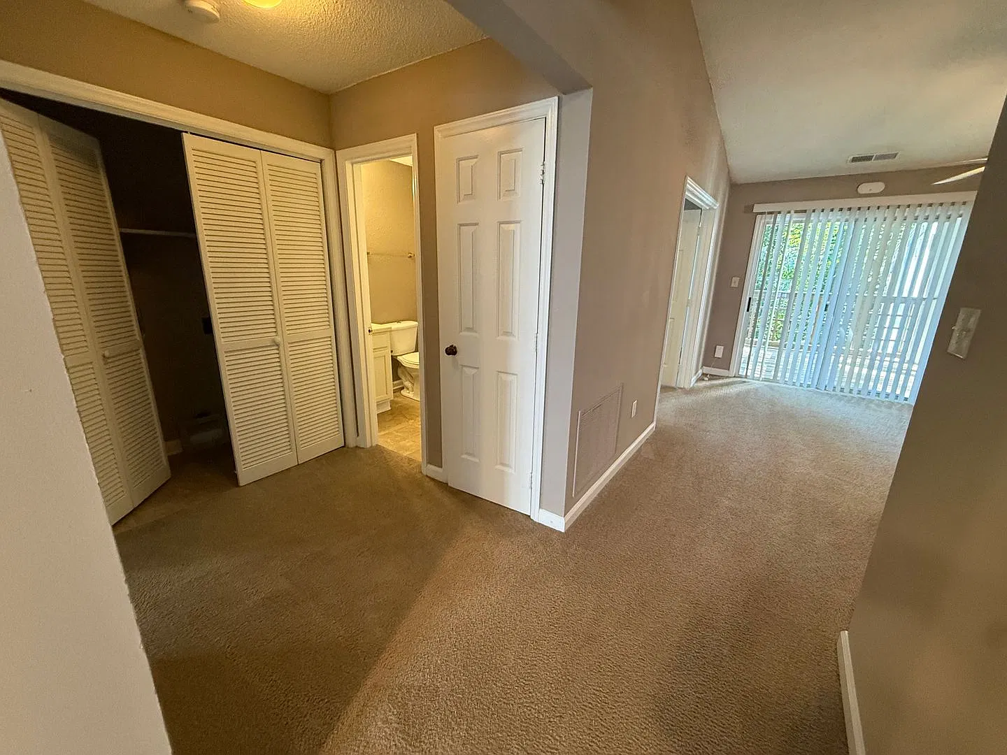 Your Next Home Awaits In Richland Run! Spacious & Inviting! — Photo 4