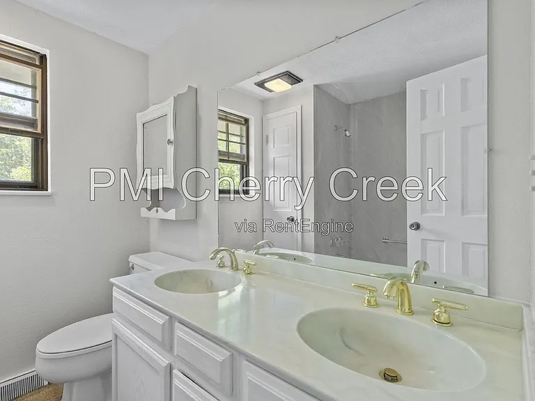 207 S Ursula St — Photo 23