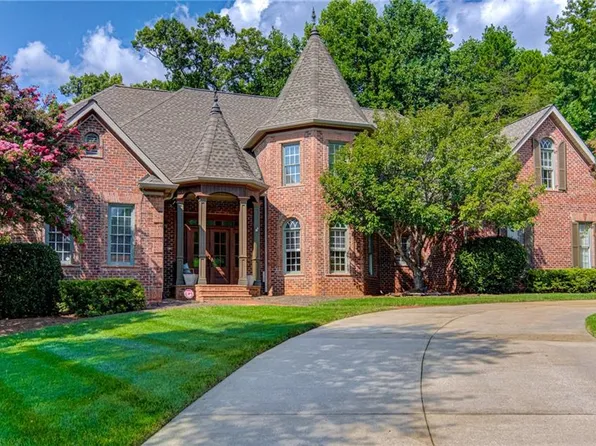 700 Westgreen Ct, Winston Salem, NC 27104