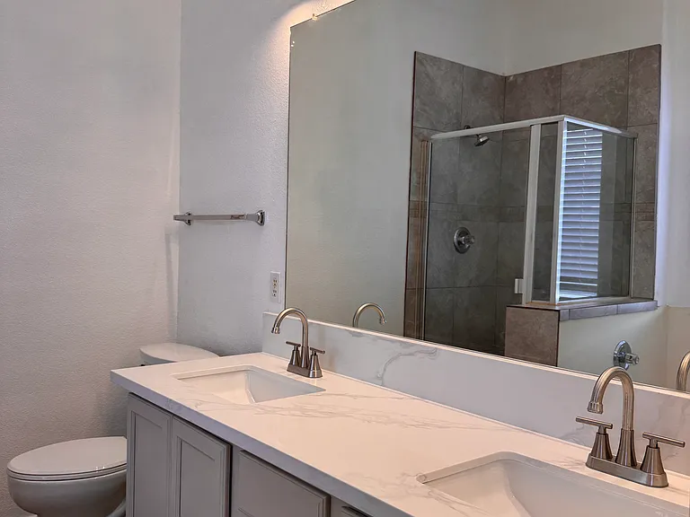 1606 W Kesler Ln — Photo 13