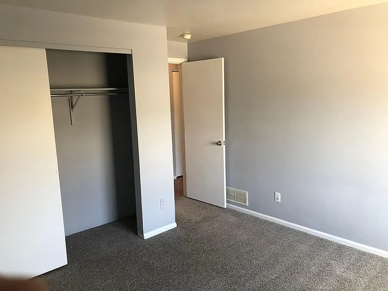 1700 Gifford Dr — Photo 18