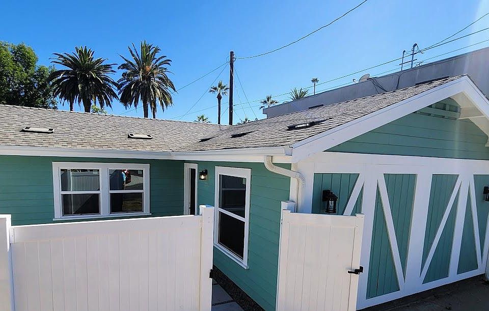 1st image of 403 1/2 E Lomita Ave
