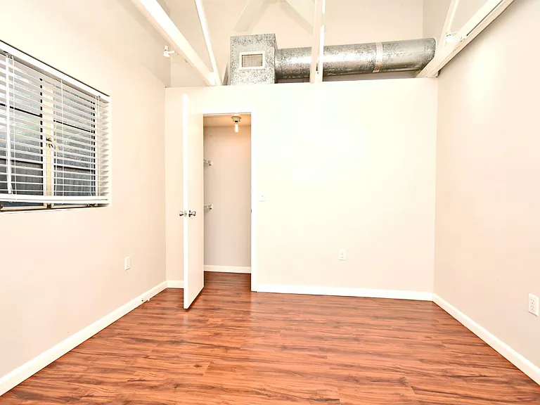 1222 Illinois St — Photo 18