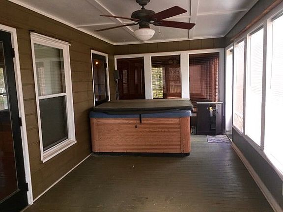 5th image of 615 Ledgedale Cir