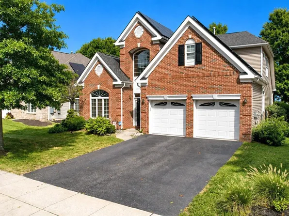 8 Lewis Dr, Mays Landing, NJ 08330