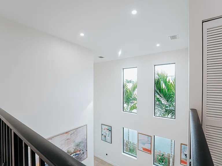 2766 SW 33rd Ave — Photo 32
