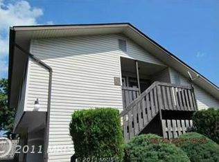 4195 Meadowland Ct, Chantilly, VA 20151