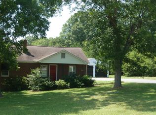 1608 S Oak St, Seneca, SC 29678