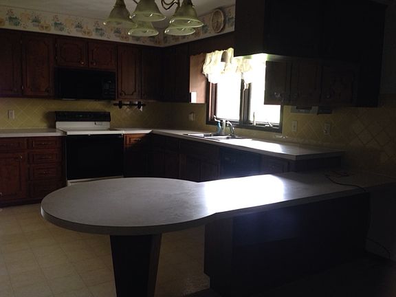 4th image of 244 Mohawk Dr #6