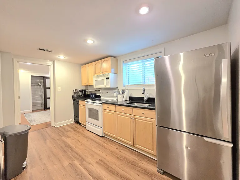 1101 P St NW #B — Photo 11