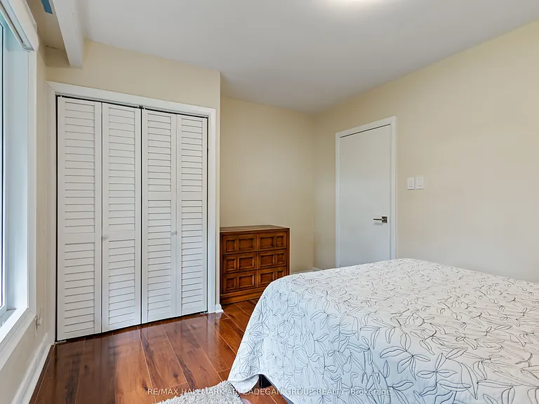 195 Burbank Dr — Photo 12