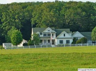 726 N Cedar Cove Rd, Hartselle, AL 35640