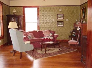 1522 W Main St, Lancaster, TX 75146