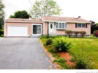 50 Rockledge Dr, Meriden, CT 06450
