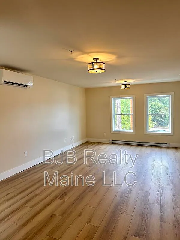 2 bed, 1.0 bath, 848 sqft, $2,959 — Photo 2