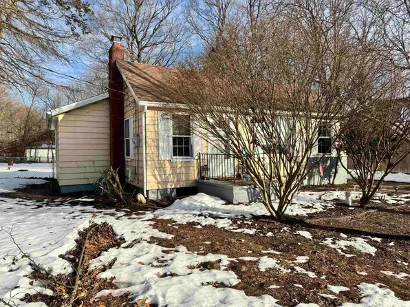 52138 Hollyhock Rd, South Bend, IN 46637