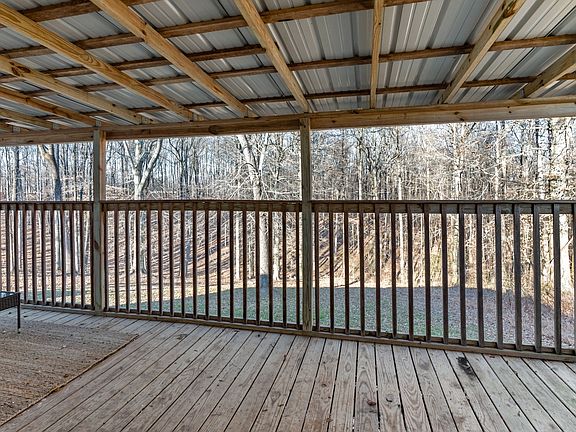 5th image of 590 Jackson Hollow Rd